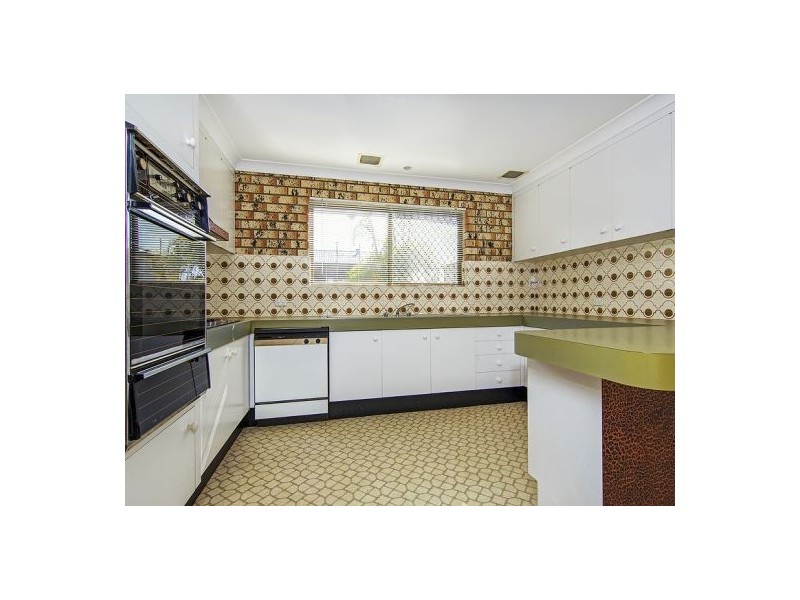 42 Romulus St, Robertson QLD 4109