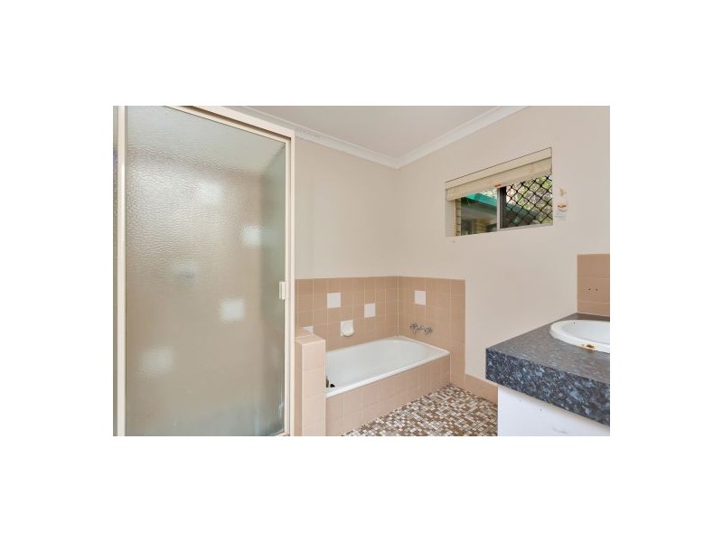 519 New Cleveland Rd, Gumdale QLD 4154