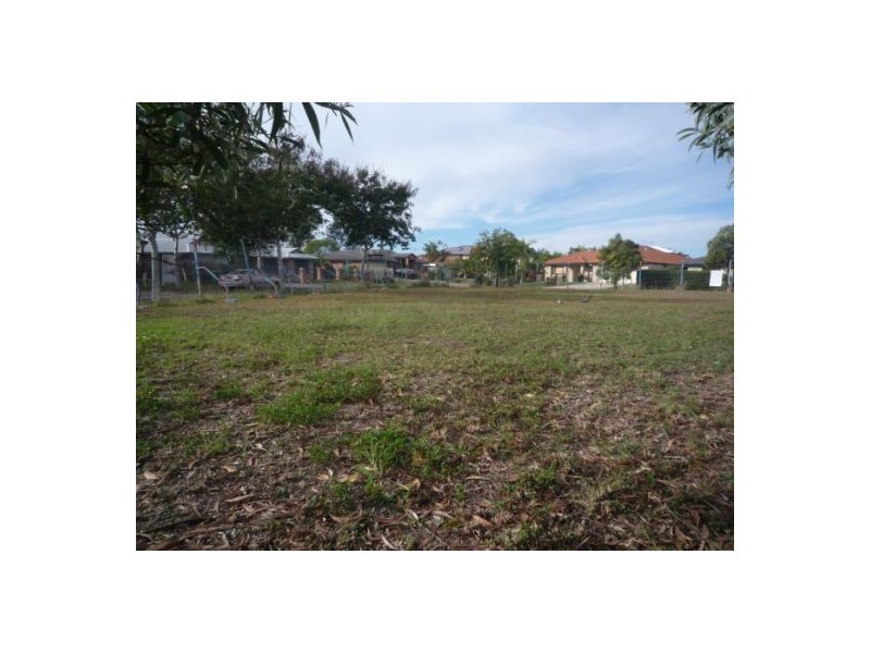 6 Fairway Dr, Meadowbrook QLD 4131