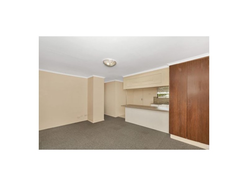 7 Stewart Parade, Ashmore QLD 4214