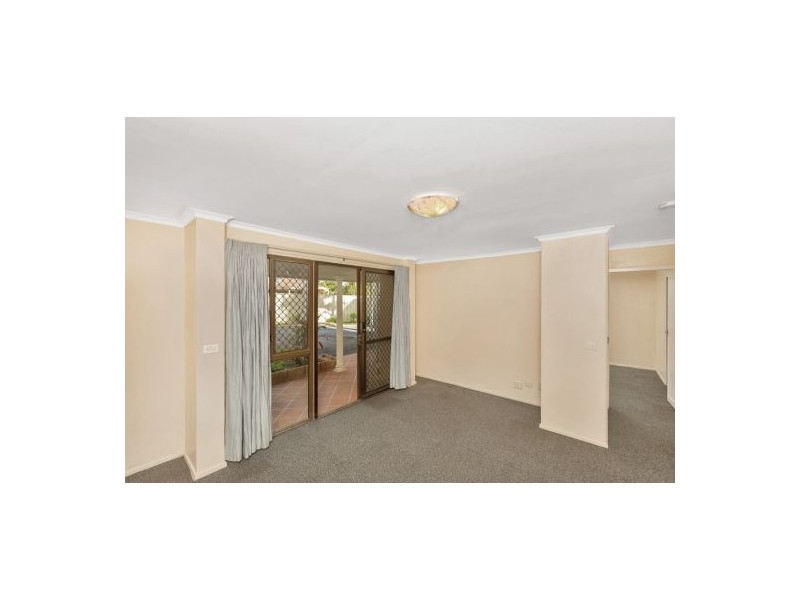 7 Stewart Parade, Ashmore QLD 4214