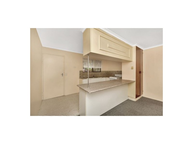 7 Stewart Parade, Ashmore QLD 4214