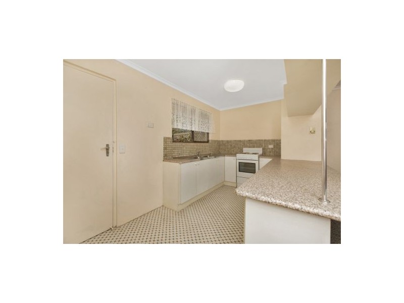 7 Stewart Parade, Ashmore QLD 4214
