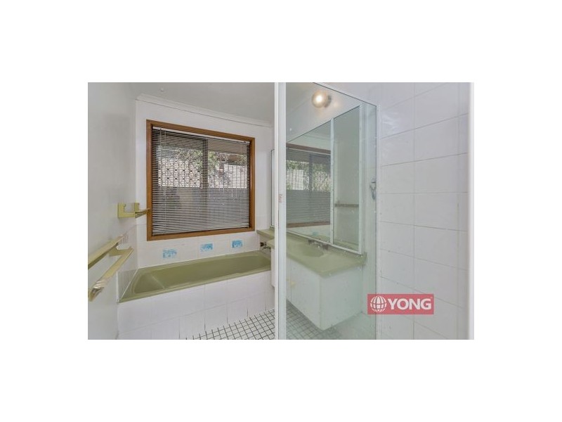 172 Jackson Rd (1 Chilton St), Sunnybank Hills QLD 4109