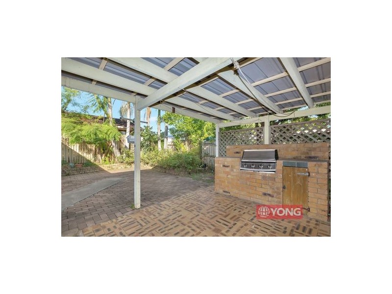 172 Jackson Rd (1 Chilton St), Sunnybank Hills QLD 4109