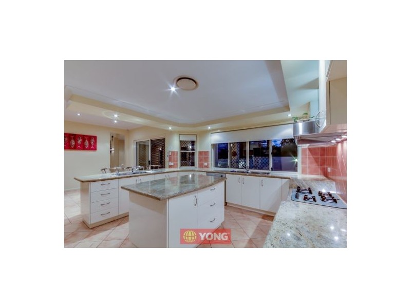 25B Parnassus St, Robertson QLD 4109