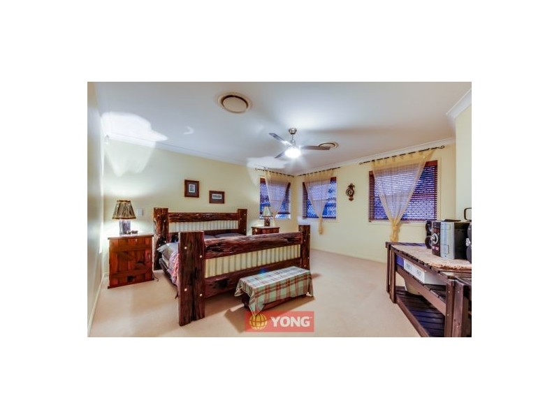 25B Parnassus St, Robertson QLD 4109