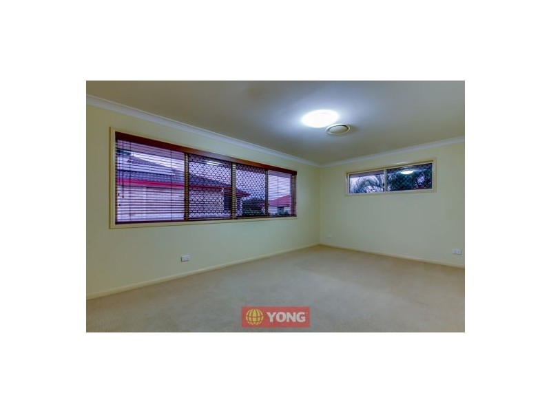 25B Parnassus St, Robertson QLD 4109