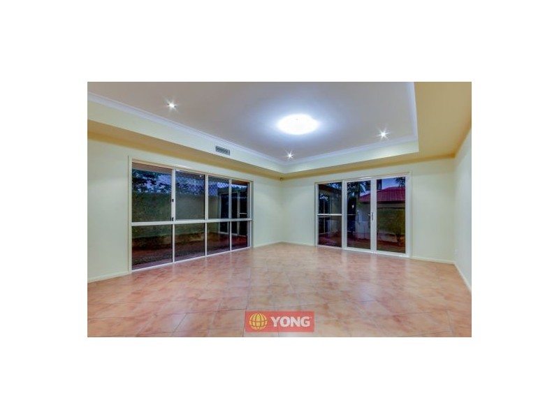 25B Parnassus St, Robertson QLD 4109