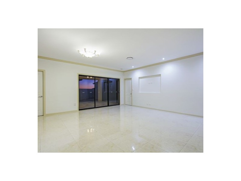 51 Hawthorne Cct, Stretton QLD 4116