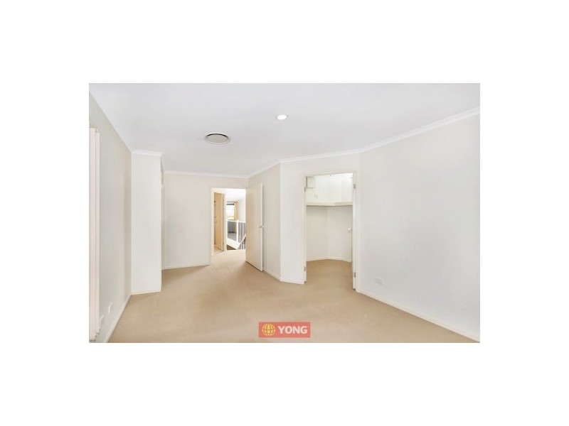 8 Lancaster Circuit, Stretton QLD 4116