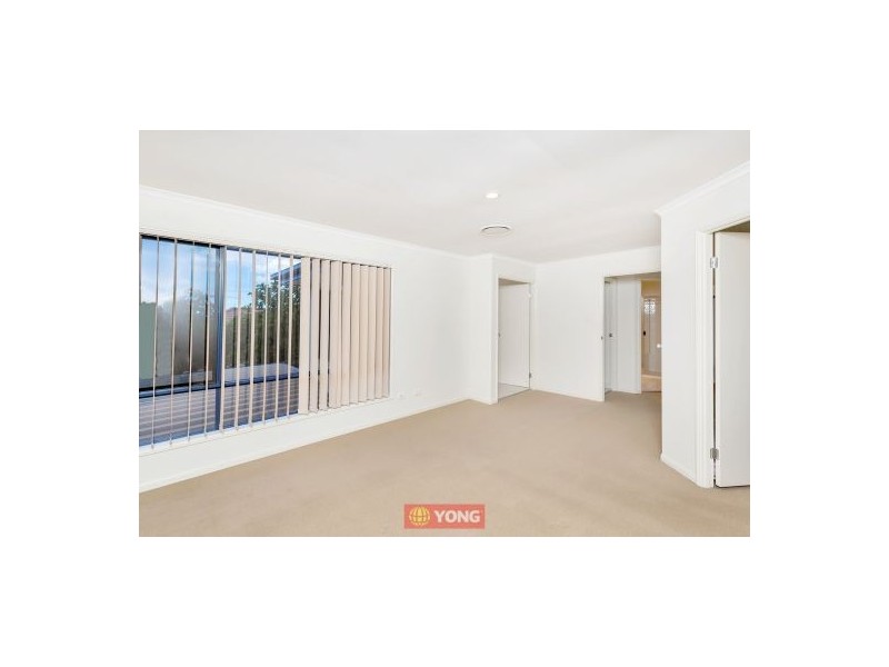 8 Lancaster Circuit, Stretton QLD 4116