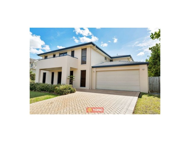 8 Lancaster Circuit, Stretton QLD 4116