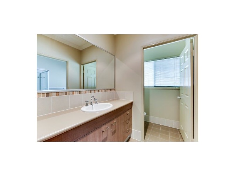 16 – 18 Woodend Ct, Park Ridge QLD 4125