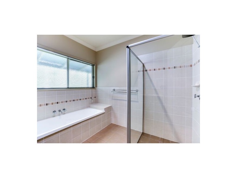 16 – 18 Woodend Ct, Park Ridge QLD 4125