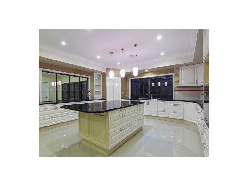 66 Hawthorne Cct, Stretton QLD 4116