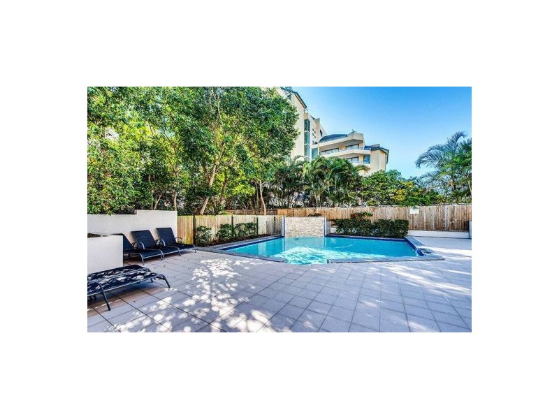 10/215 Wellington Rd, East Brisbane QLD 4169
