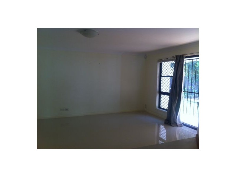 4 Saffron St, Robertson QLD 4109