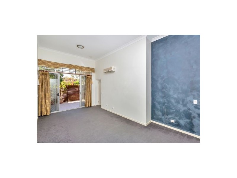1/12 Belgrave Rd, Indooroopilly QLD 4068