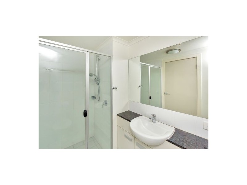 1/12 Belgrave Rd, Indooroopilly QLD 4068