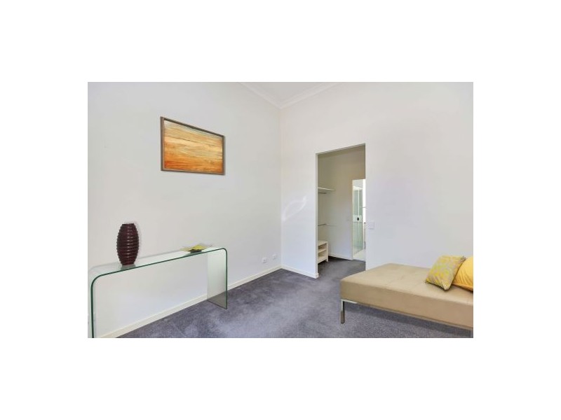 1/12 Belgrave Rd, Indooroopilly QLD 4068
