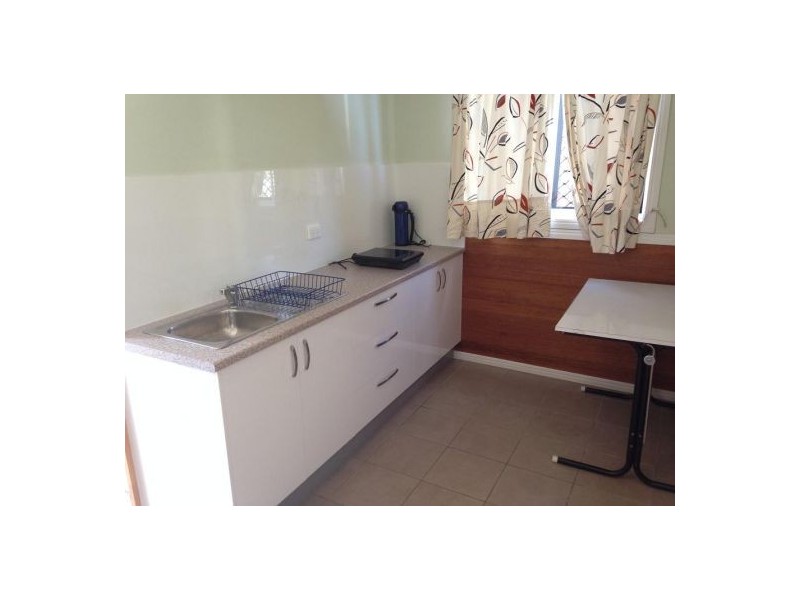 15b Jackson Rd, Sunnybank Hills QLD 4109