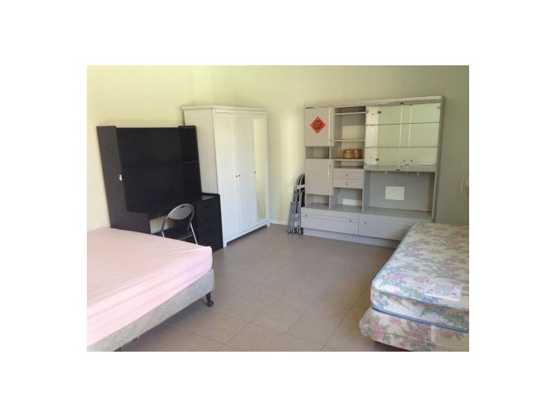 15b Jackson Rd, Sunnybank Hills QLD 4109