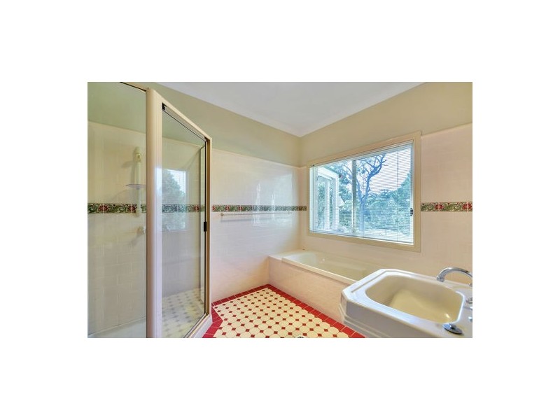 118 Unwin Street, Redland Bay QLD 4165