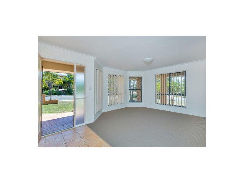 35 Lake Eyre Cr, Parkinson QLD 4115