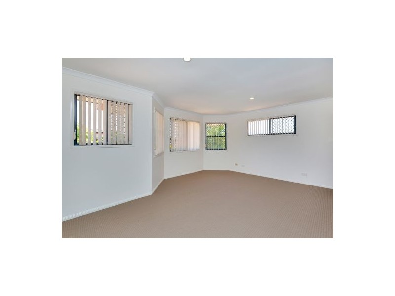 35 Lake Eyre Cr, Parkinson QLD 4115