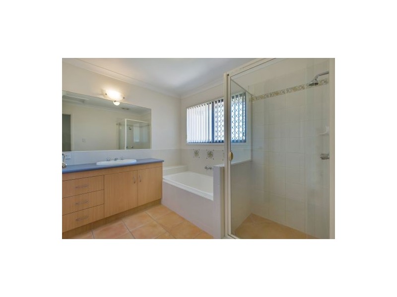 35 Lake Eyre Cr, Parkinson QLD 4115