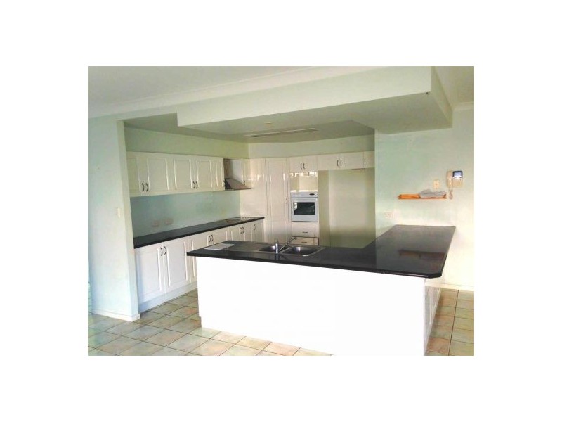 33 Crestwood St, Kuraby QLD 4112