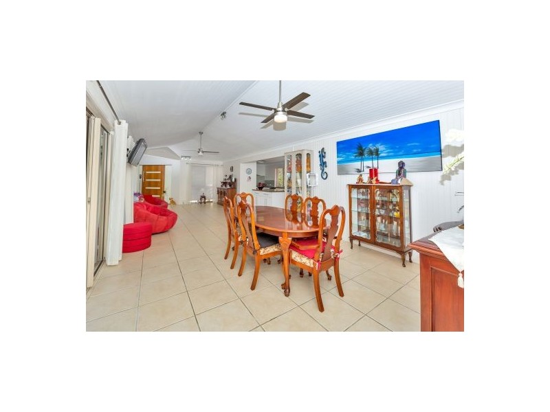 241 Teviot Rd, Carbrook QLD 4130