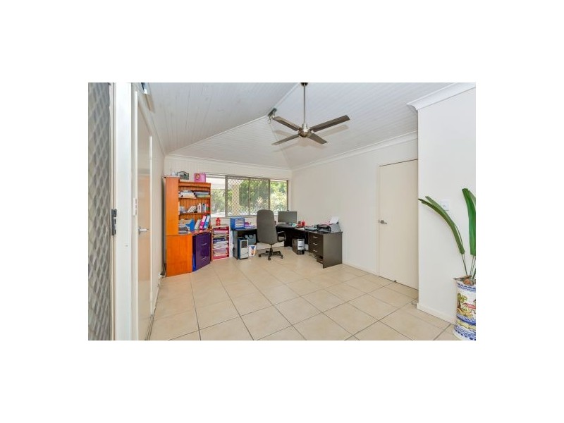 241 Teviot Rd, Carbrook QLD 4130