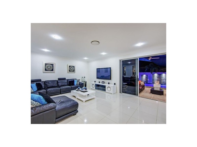 176 Hawthorn Circuit, Stretton QLD 4116