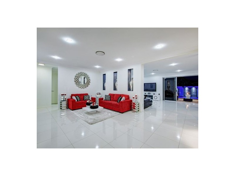 176 Hawthorn Circuit, Stretton QLD 4116