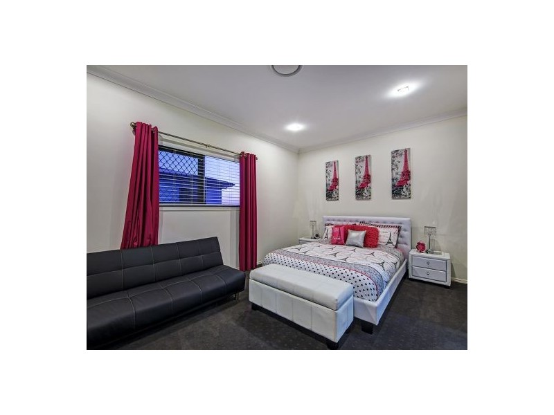 176 Hawthorn Circuit, Stretton QLD 4116