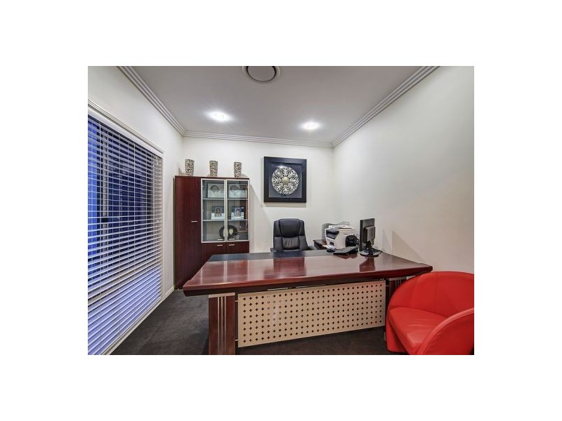 176 Hawthorn Circuit, Stretton QLD 4116