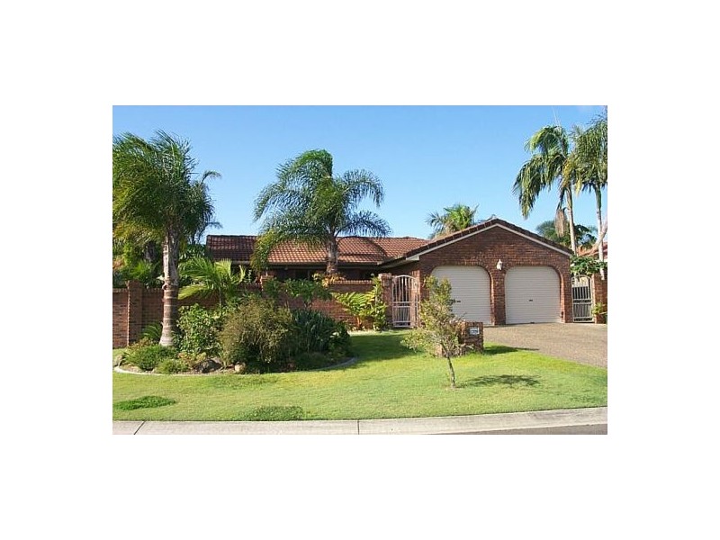 11 Longboat Place, Biggera Waters QLD 4216
