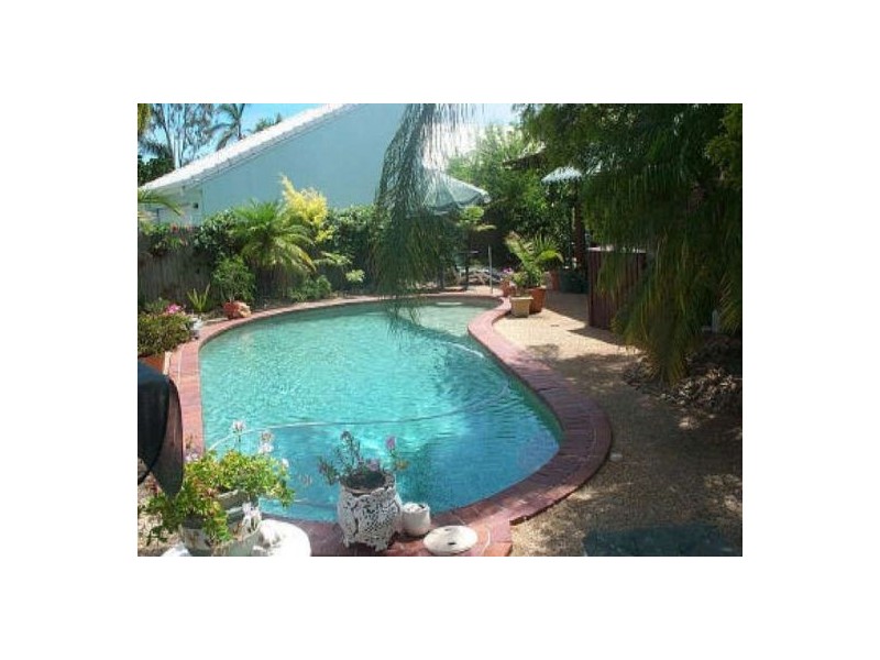 11 Longboat Place, Biggera Waters QLD 4216