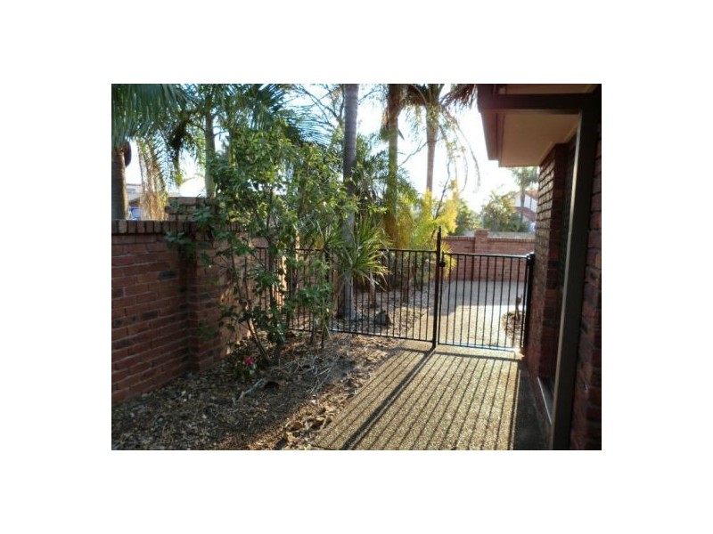 11 Longboat Place, Biggera Waters QLD 4216