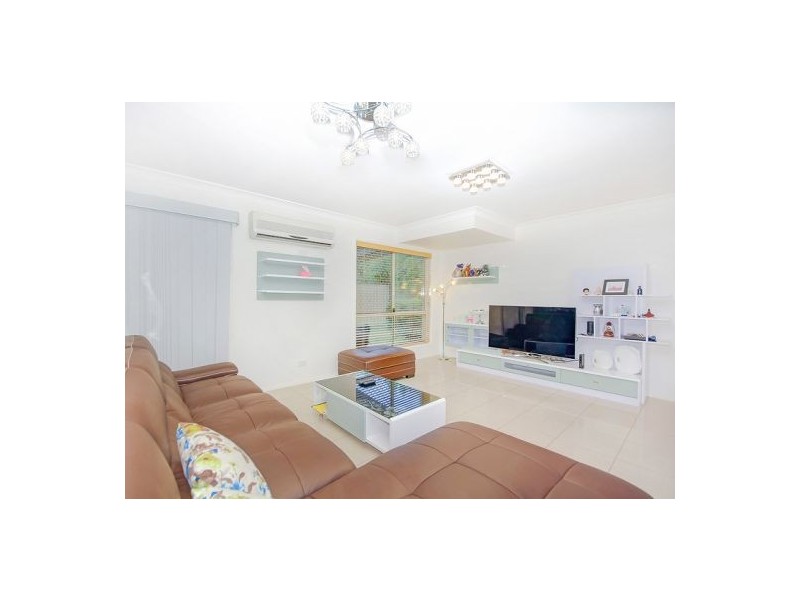 27 Karajini Cres, Parkinson QLD 4115