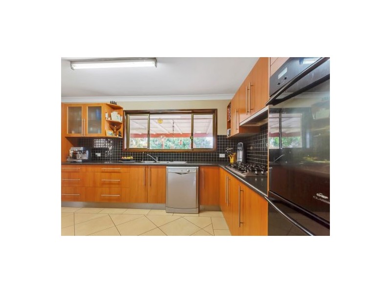 23 Nevern St, Macgregor QLD 4109