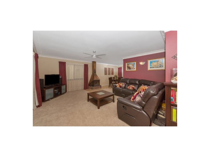 23 Nevern St, Macgregor QLD 4109