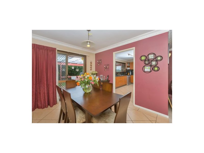 23 Nevern St, Macgregor QLD 4109