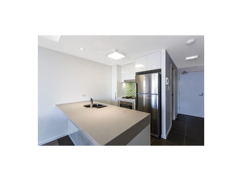 605/151 Logan Rd, Woolloongabba QLD 4102