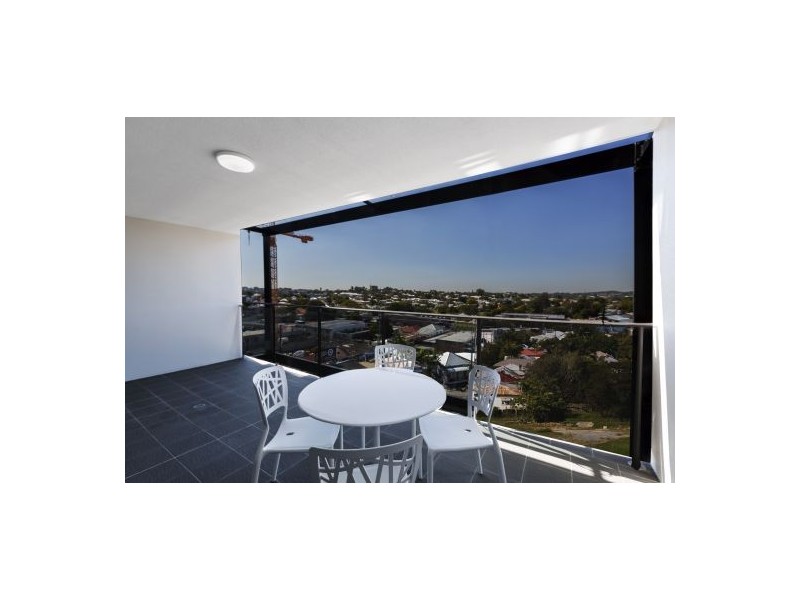 605/151 Logan Rd, Woolloongabba QLD 4102