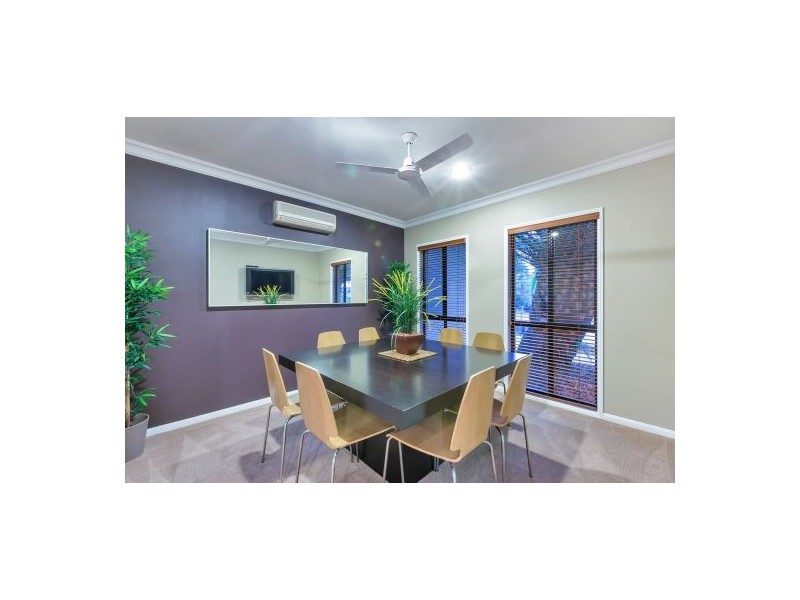 16 Wattle Cl, Mackenzie QLD 4156