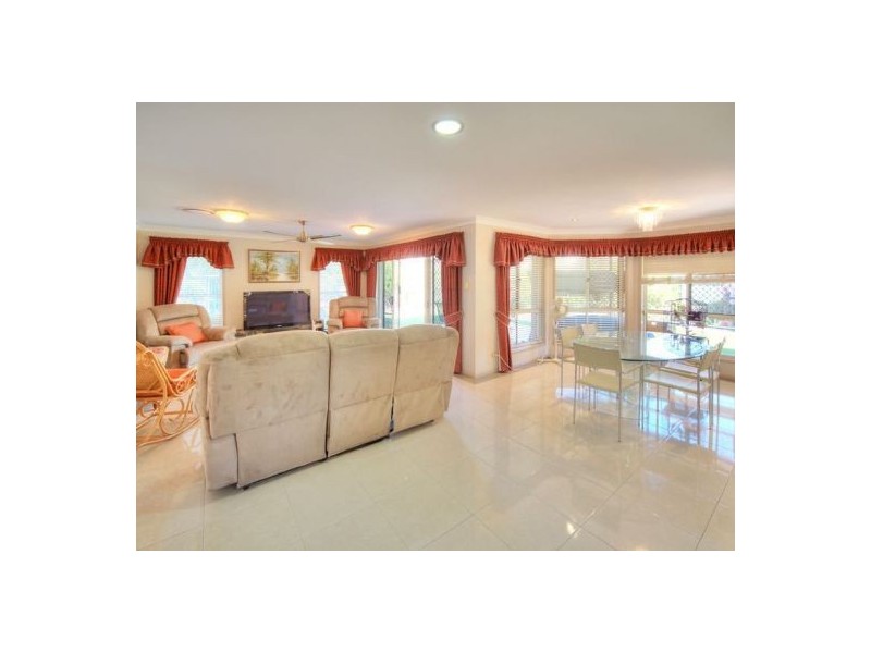 15 Candlewood Court, Stretton QLD 4116