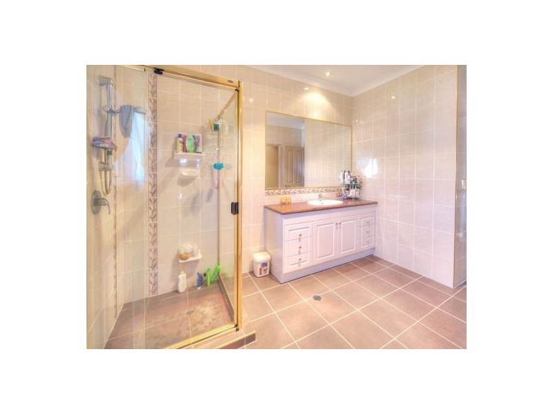 15 Candlewood Court, Stretton QLD 4116